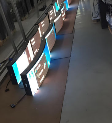 3840 벽에 장착된 실내 광고용 하이 브러쉬 풀 컬러 LED 디스플레이 모듈
